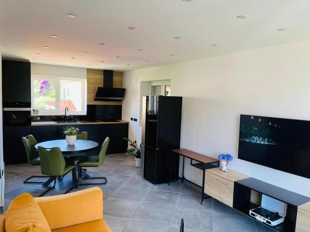 Kia Ora Apartment Трогір Екстер'єр фото